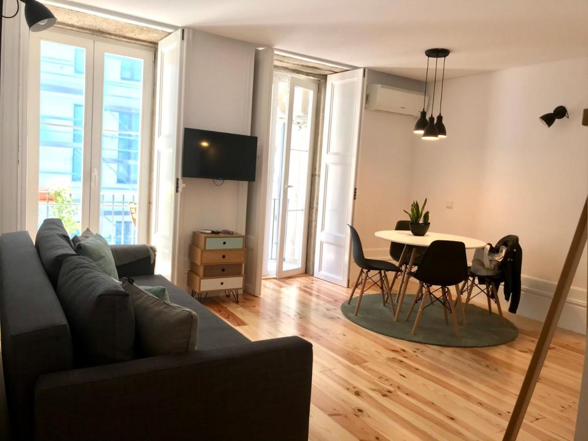 New Studio With Balcony Apartment