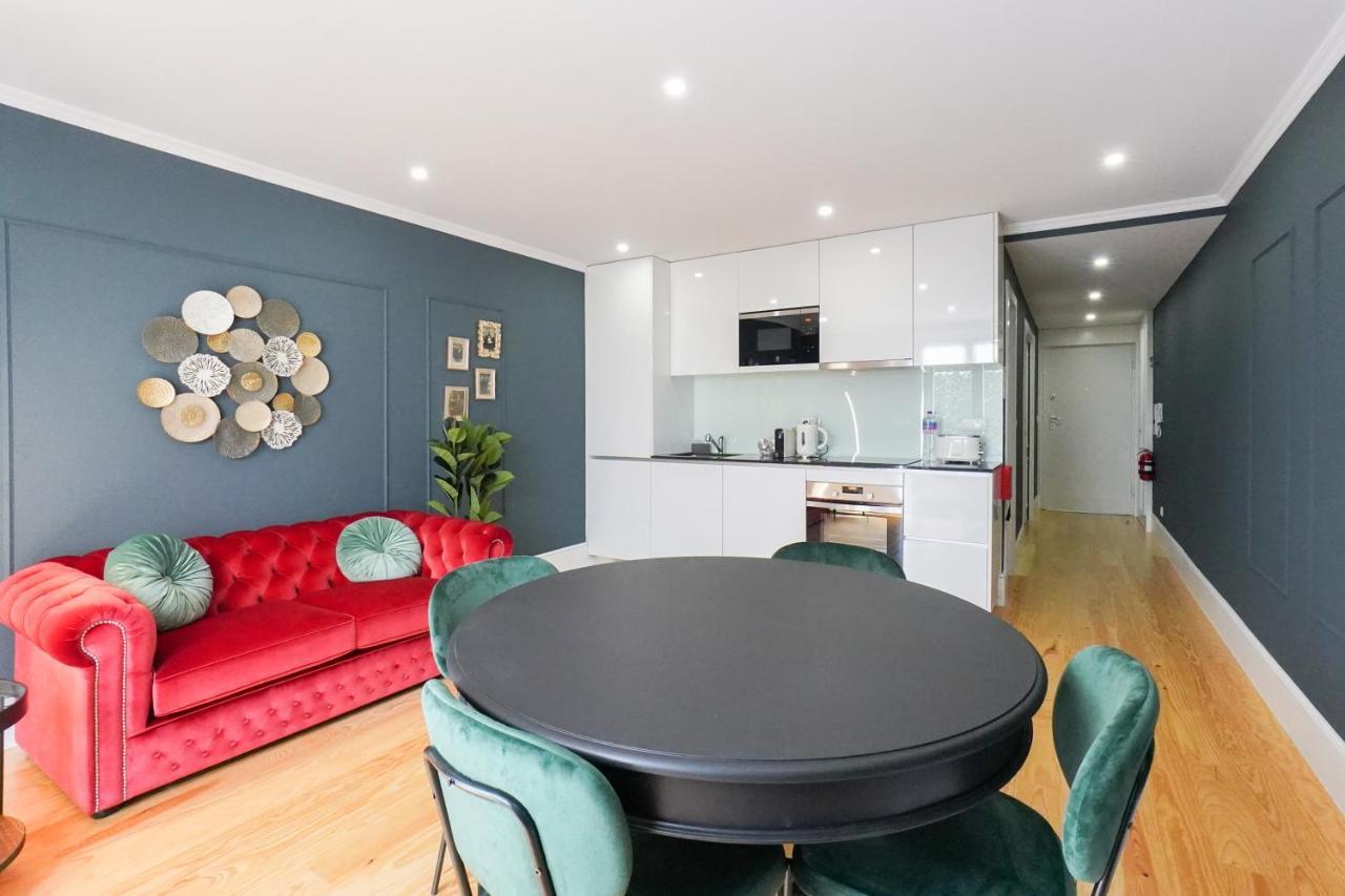 New!! Flores The Quiet Apartment
