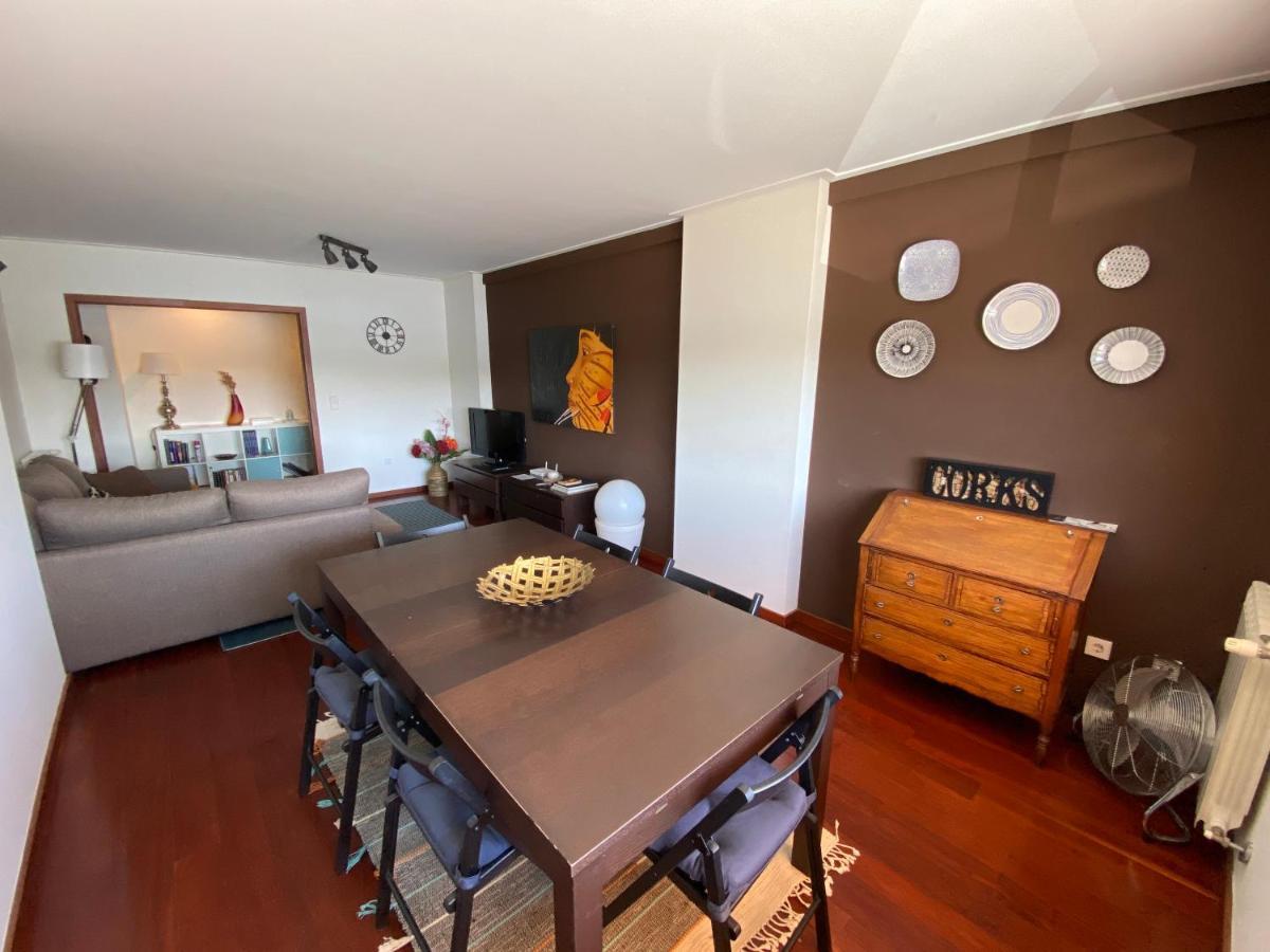 Riverfront Haven Family's Choice With Free Garage Apartment *