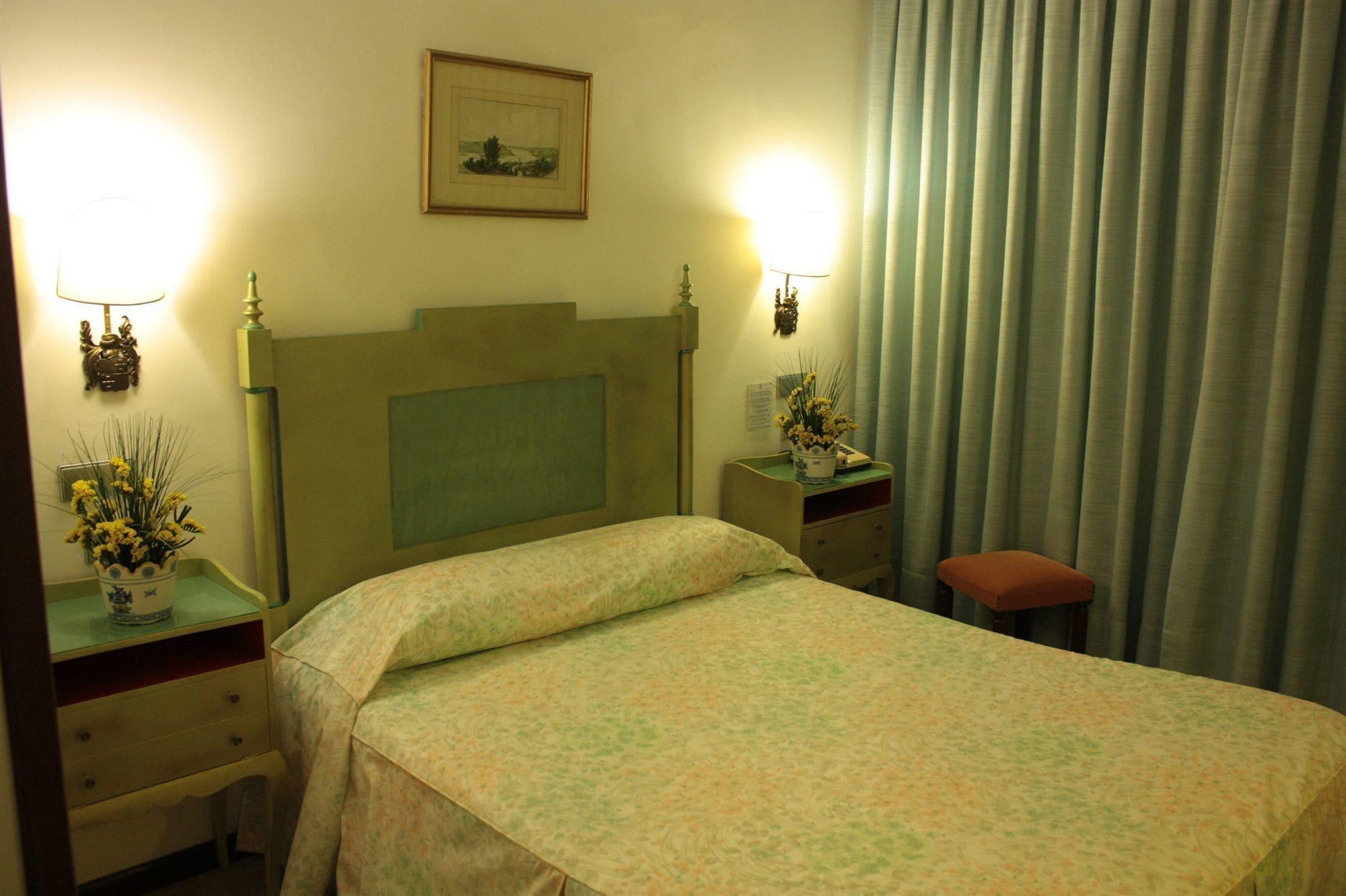 Vice-rei Hotel 2*