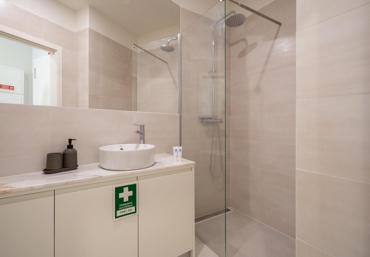 Apartment Host Wise - Enchanting Design Flat - Premium Location Porto