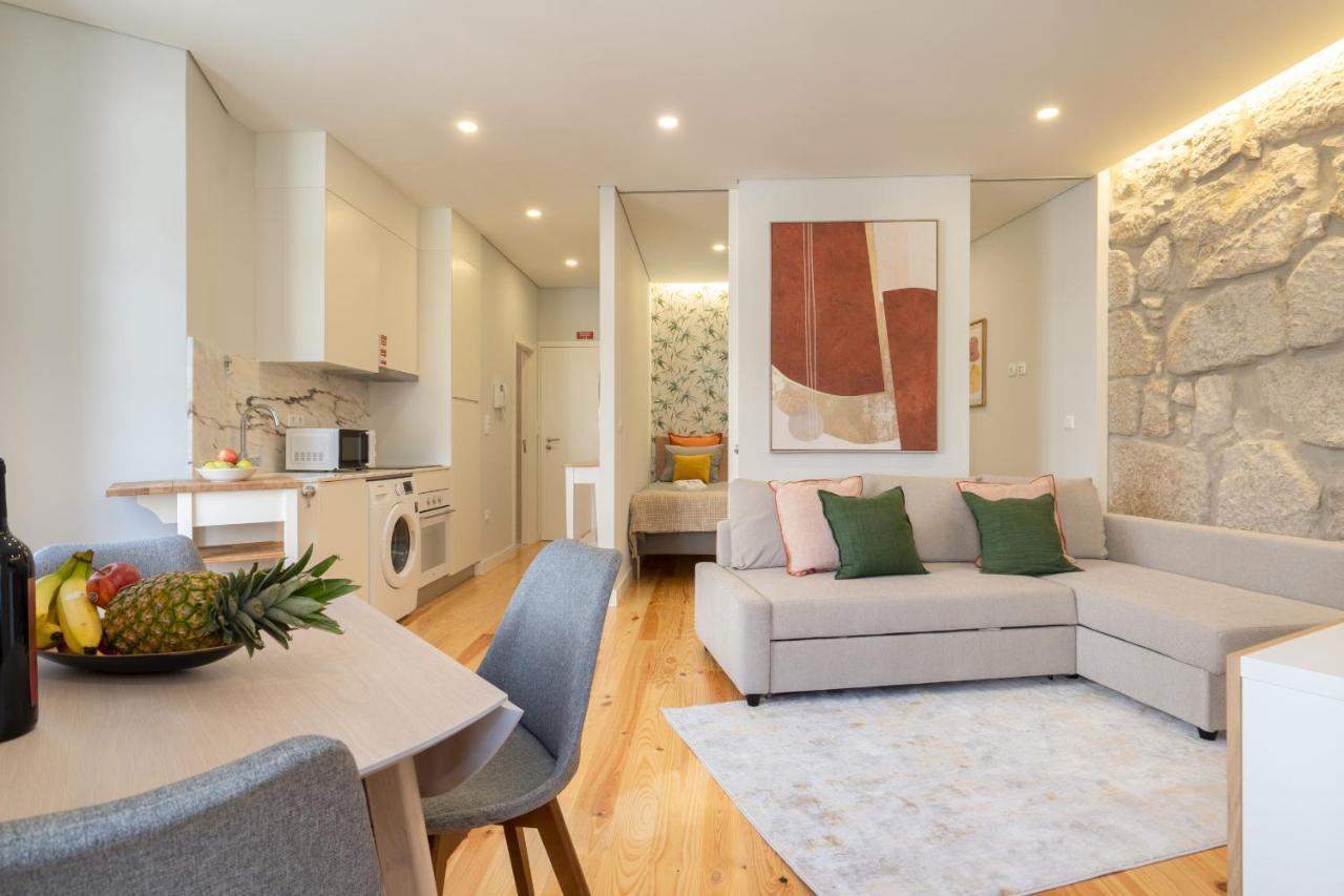 Host Wise - Enchanting Design Flat - Premium Location