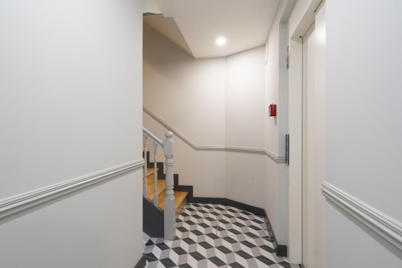 Apartment Host Wise - Enchanting Design Flat - Premium Location *