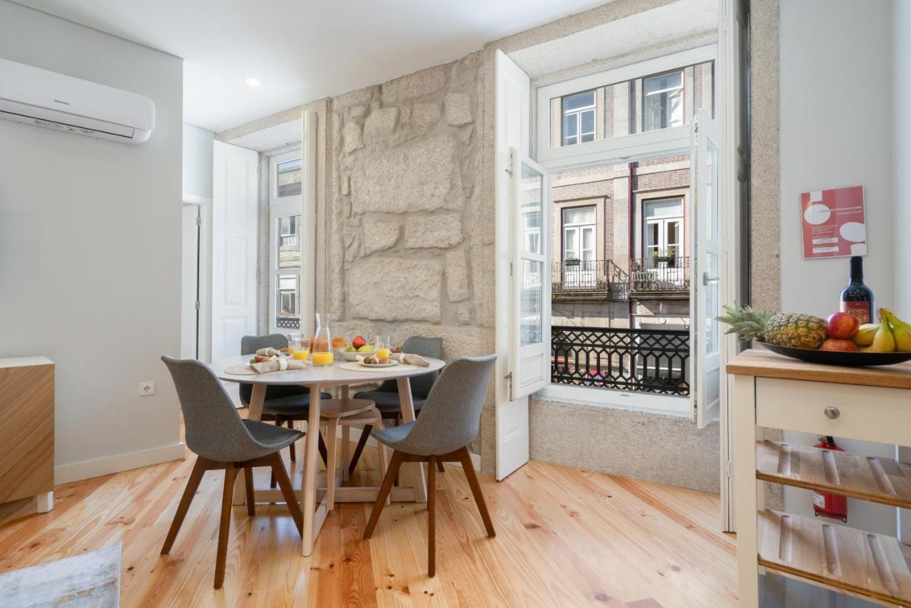 Apartment Host Wise - Enchanting Design Flat - Premium Location Porto