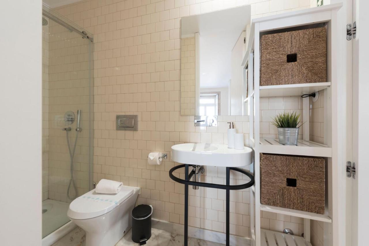 Apartment Duplex Wonder In Se W/ Patio By Lovelystay