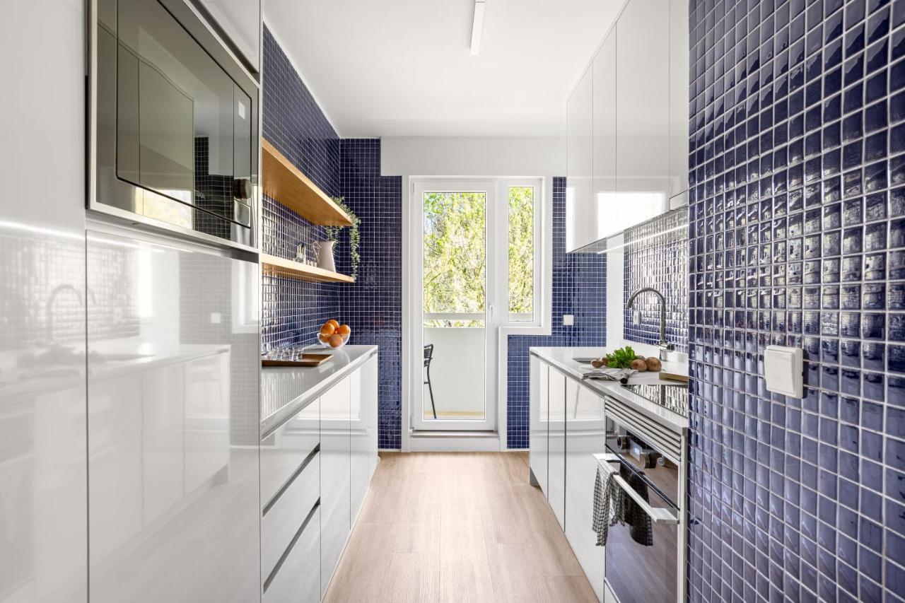 Joivy Stunning 2-br Flat With Balcony In