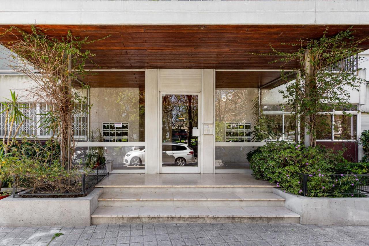 Joivy Stunning 2-br Flat With Balcony In *