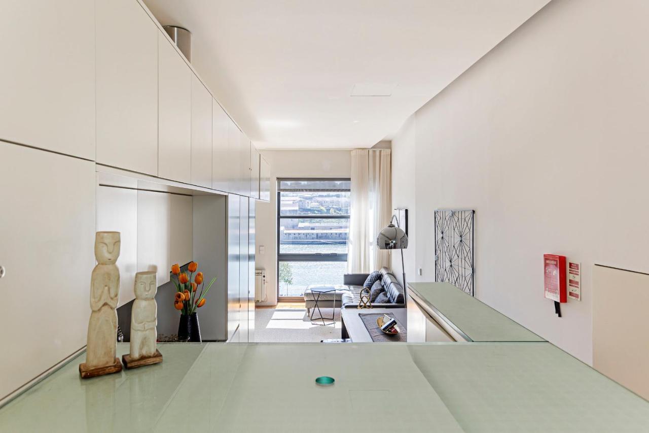 Luxurious Townhome With River View By Lovelystay Holiday home *