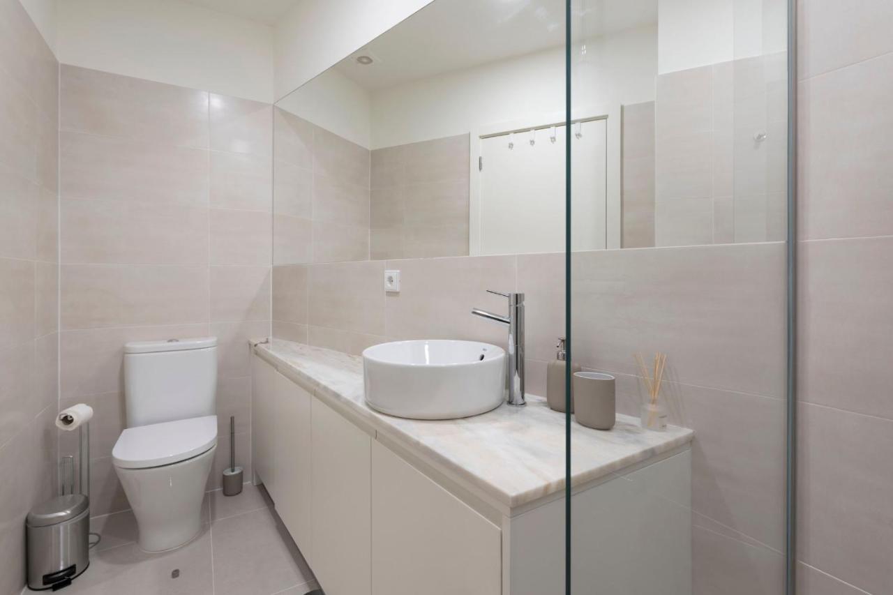 Appartement Superb Flat W/ Ac & Balcony By Lovelystay