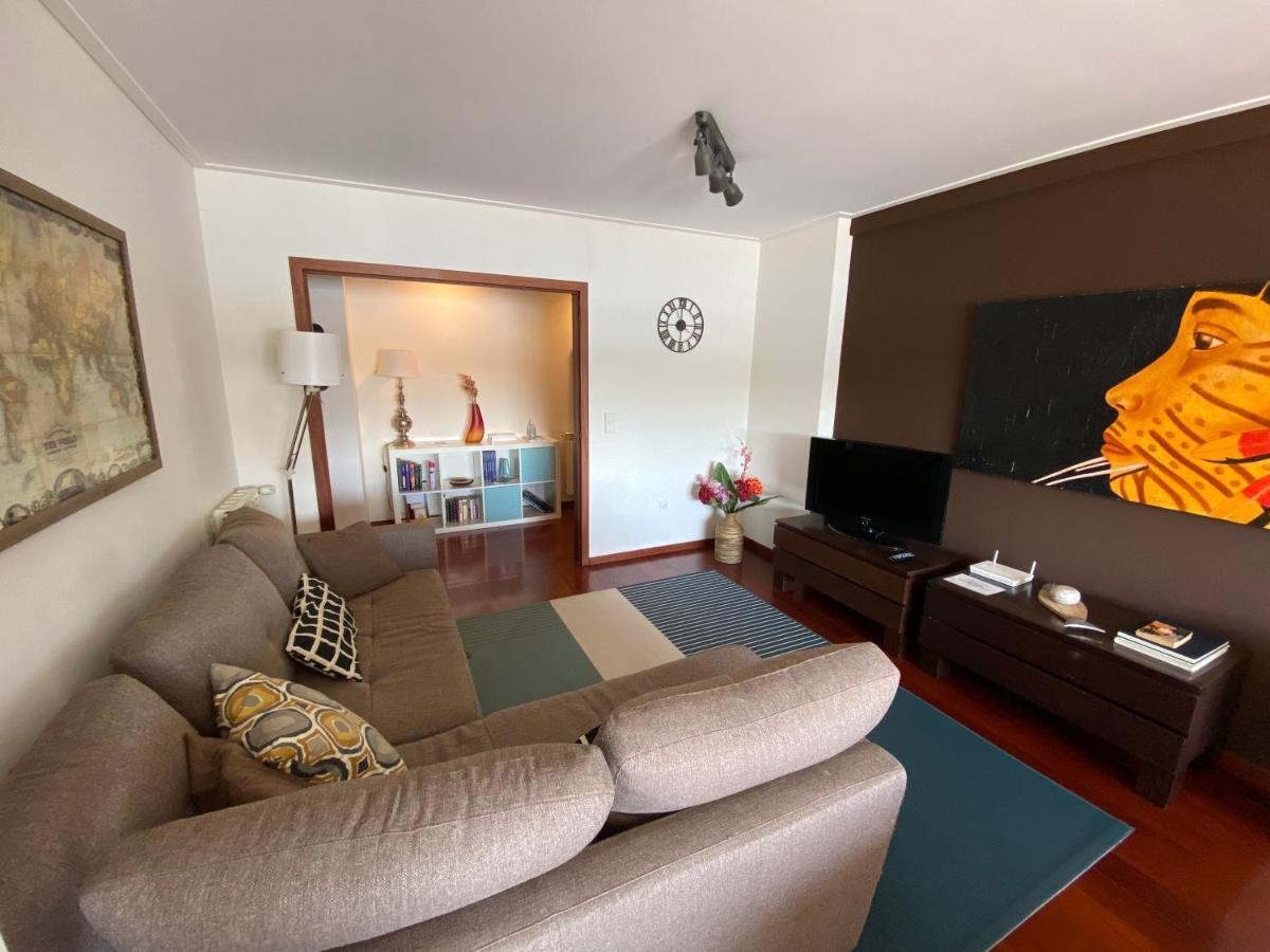 Apartment Riverfront Haven Family's Choice With Free Garage Porto