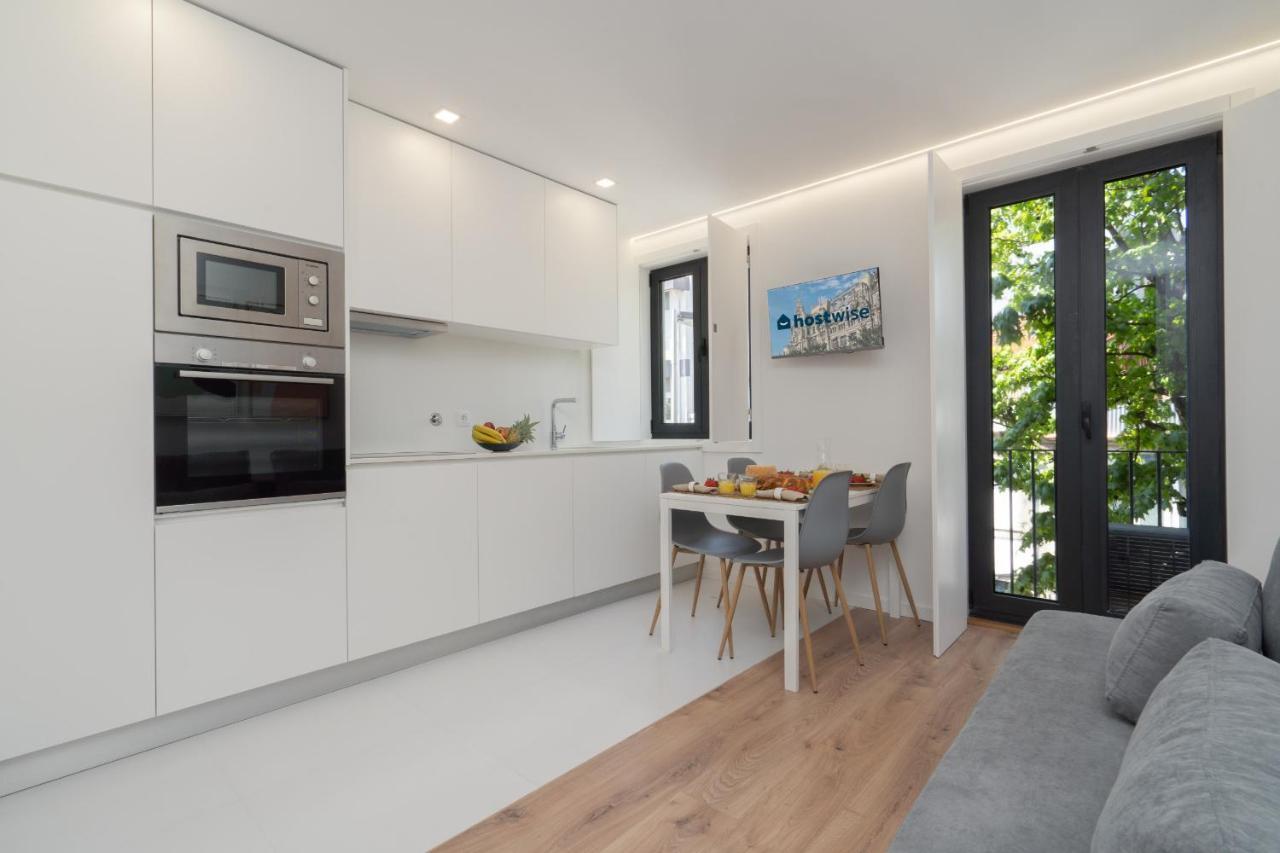 Host Wise - Bright & Contemporary Flat - Ace Location Apartment *