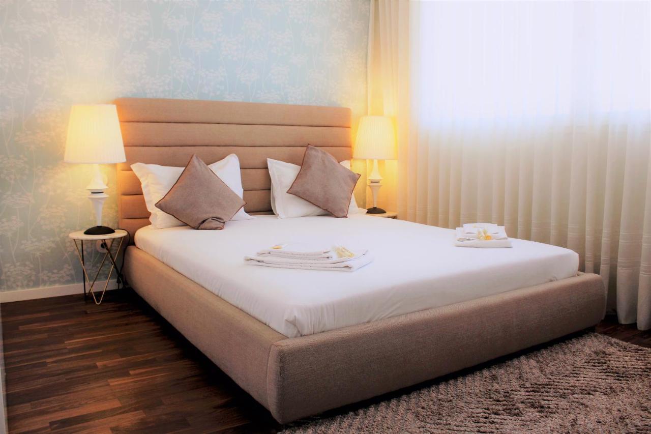 Unique Penthouse Near Livaria Lello - 40m2 Terrace And Free Parking * Porto