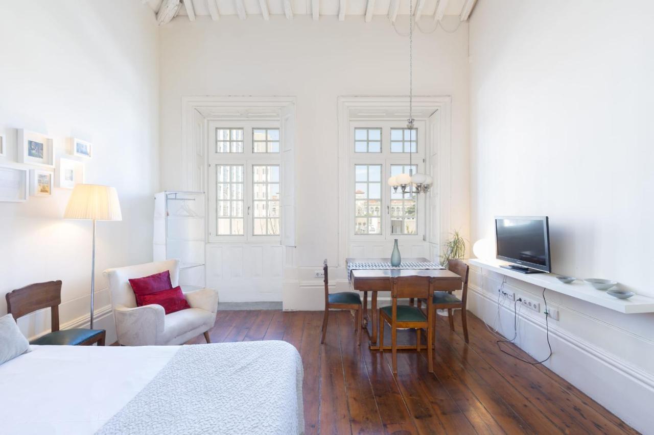 Guestready - Ayres W Balcony Garden Apartment Porto