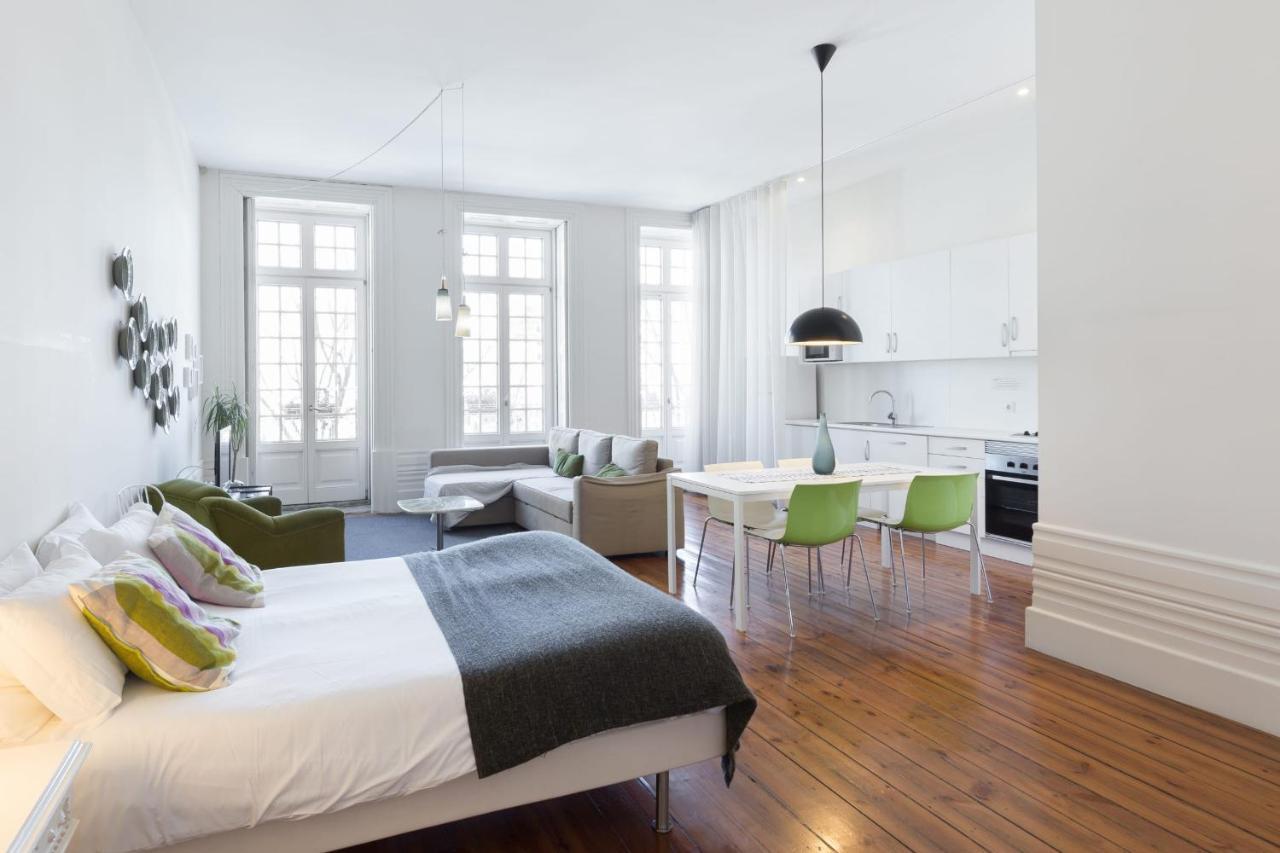 Guestready - Ayres W Balcony Garden Apartment *