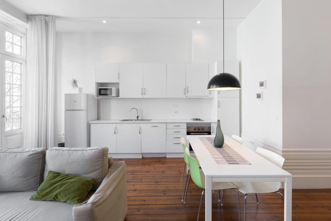 Guestready - Ayres W Balcony Garden Apartment Porto