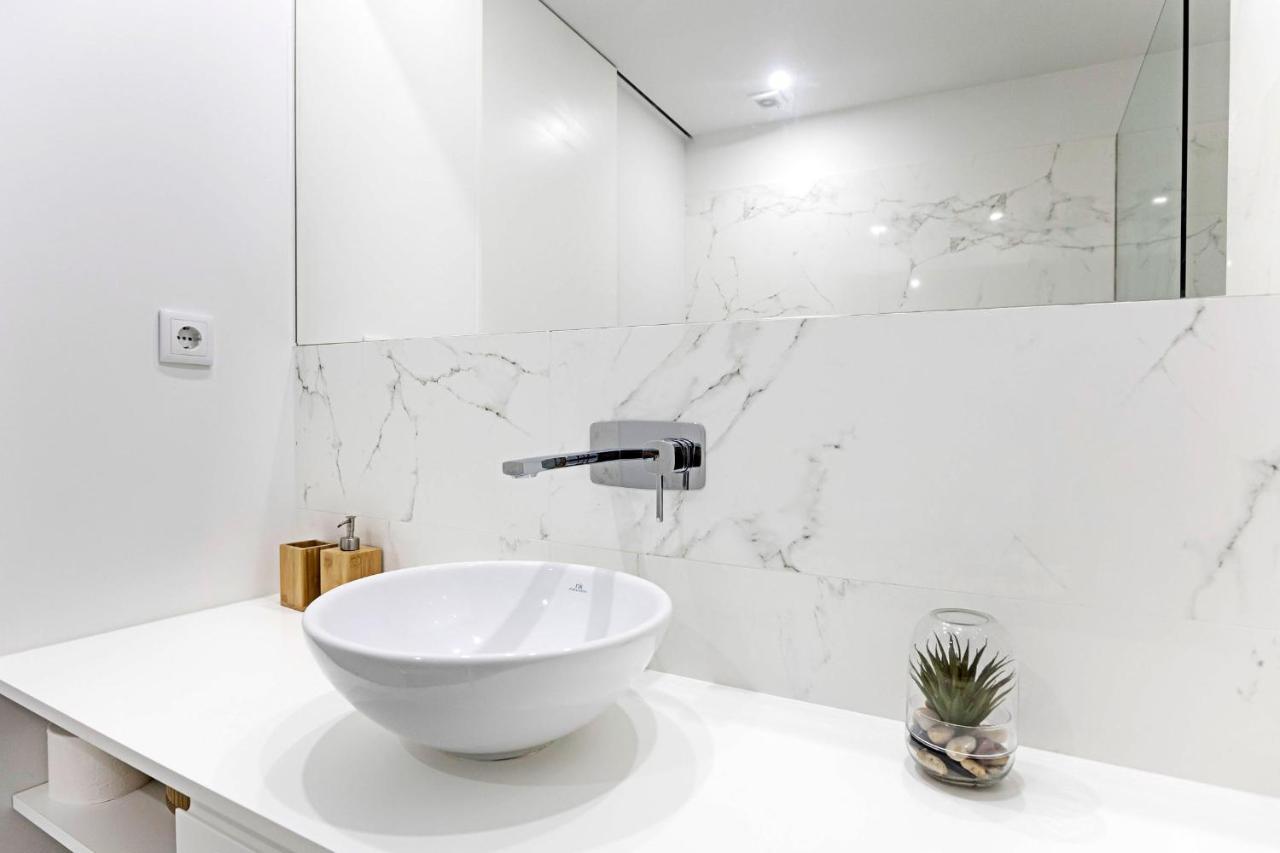Stylish Flat W/ Gym & Parking By Lovelystay Porto