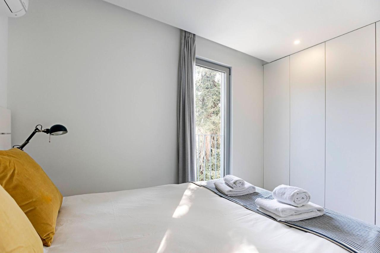 Stylish Flat W/ Gym & Parking By Lovelystay Apartment