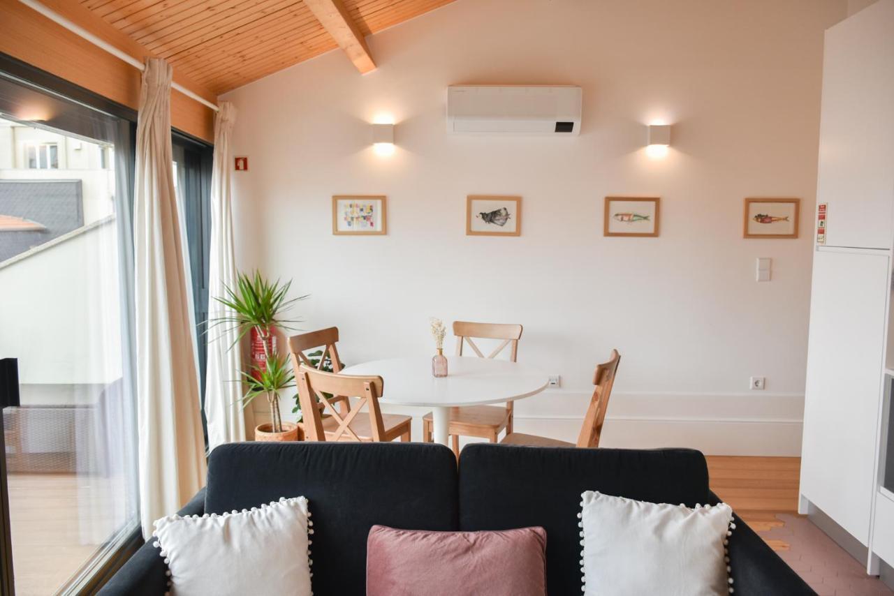 Charmosa Penthouse 2 Quartos - Batalha - - N Porto