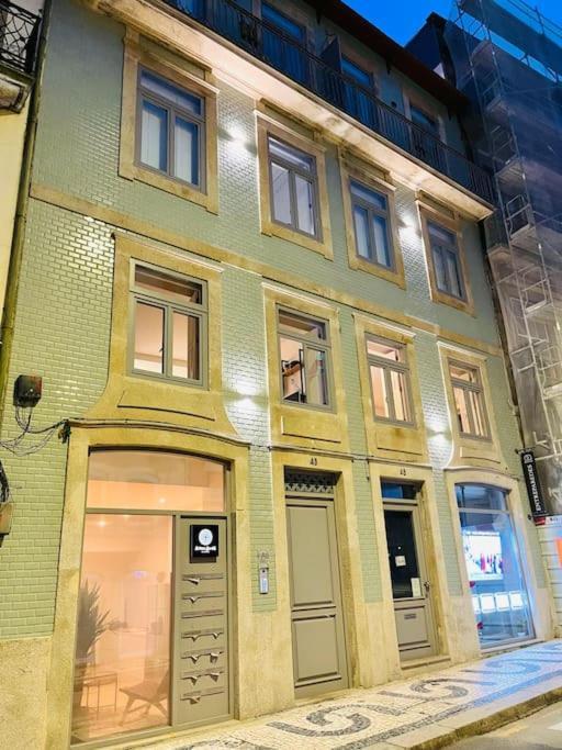 Central, Junto A Praca Da Batalha - F Apartment