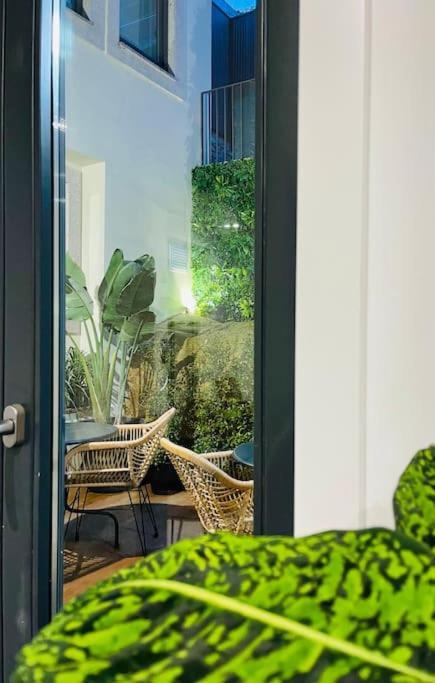 Central, Junto A Praca Da Batalha - F Apartment