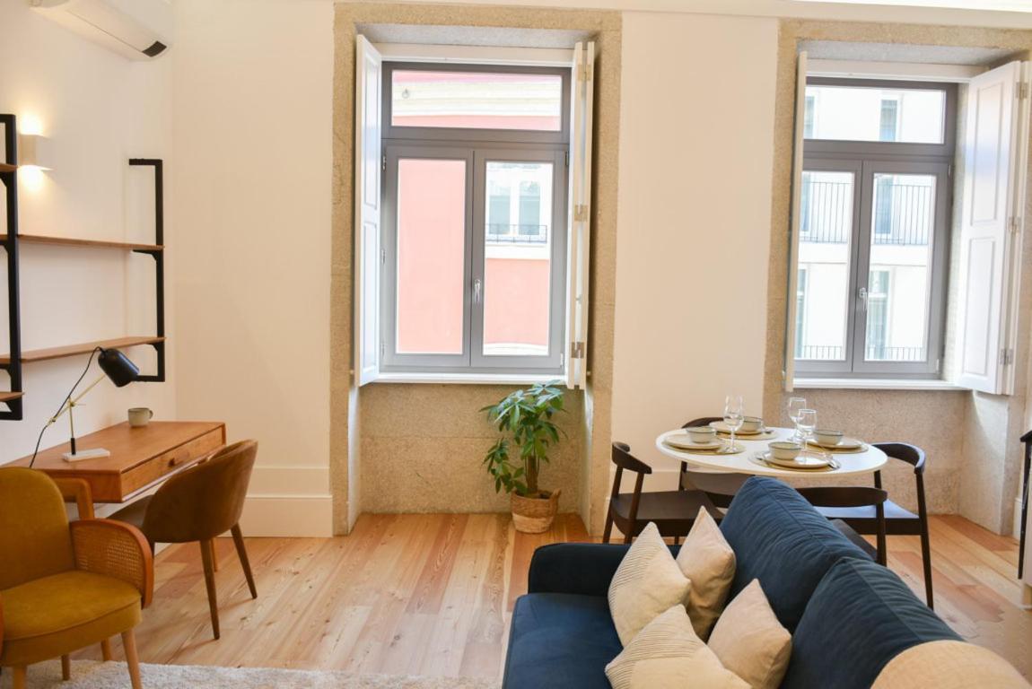 Apartment Encantador Na Batalha - - E