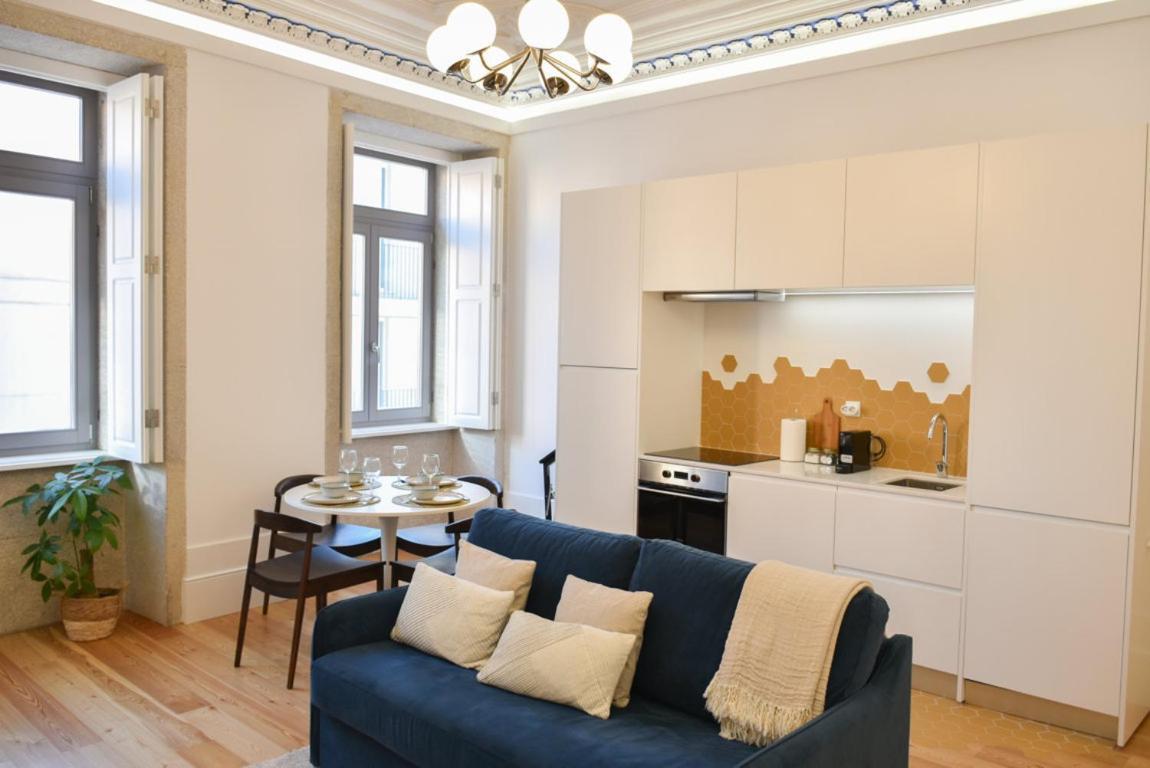 Appartement Encantador Na Batalha - - E *