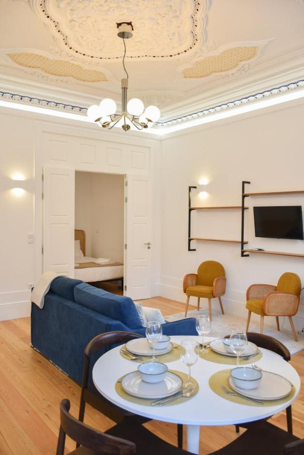 Appartement Encantador Na Batalha - - E *