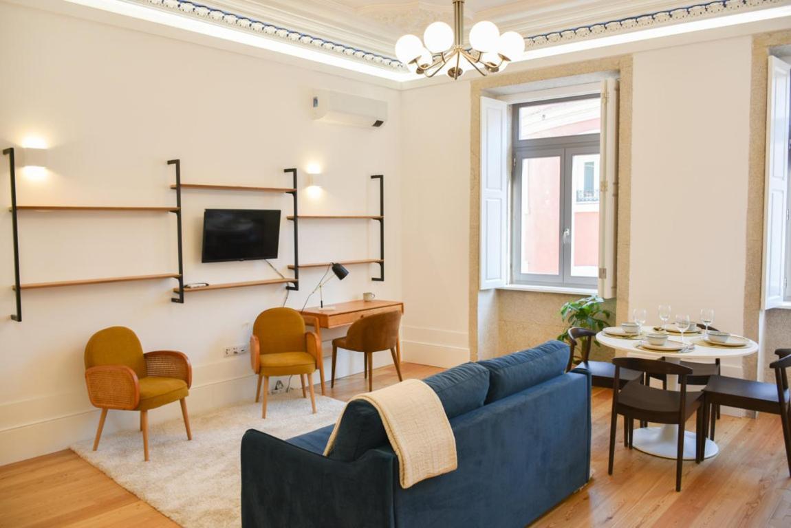 Apartment Encantador Na Batalha - - E