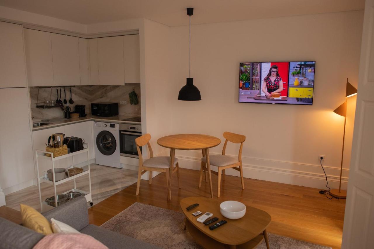 Appartement Spacious W/ Balcony & Ac By Lovelystay *