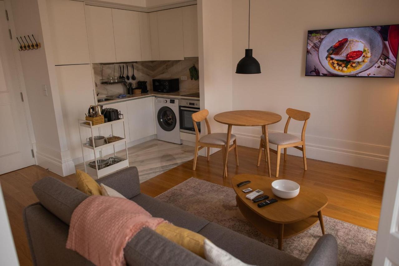 Spacious W/ Balcony & Ac By Lovelystay Appartement Porto