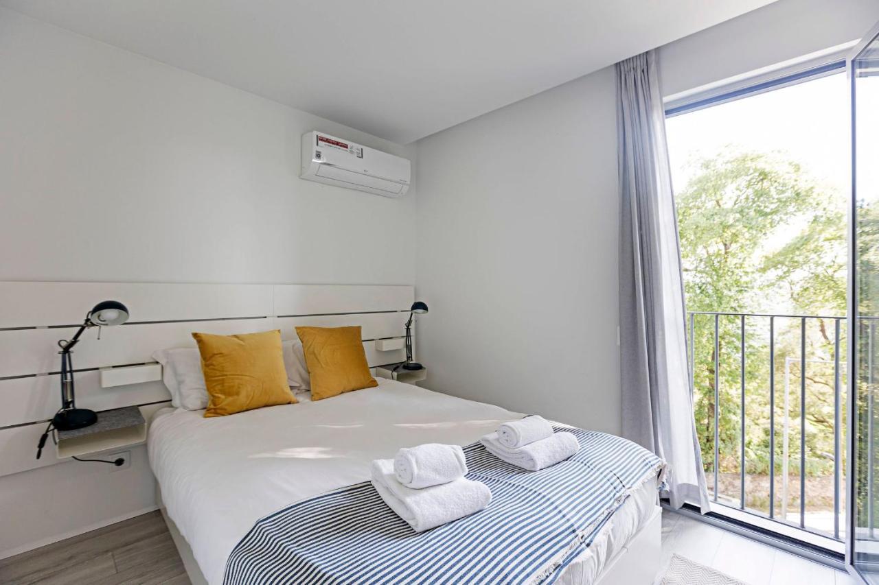 Apartment Stylish Flat W/ Gym & Parking By Lovelystay