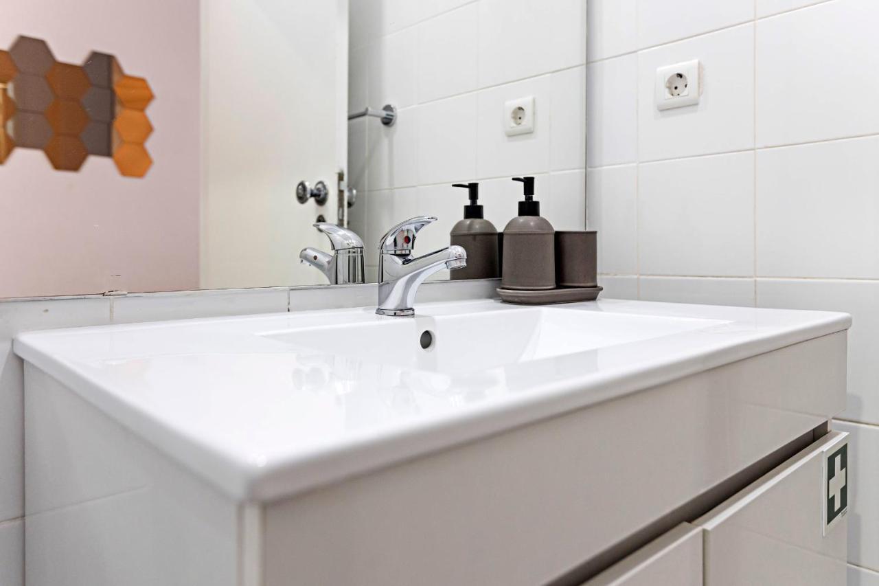 Amazing In Downtown By Lovelystay Apartment Porto