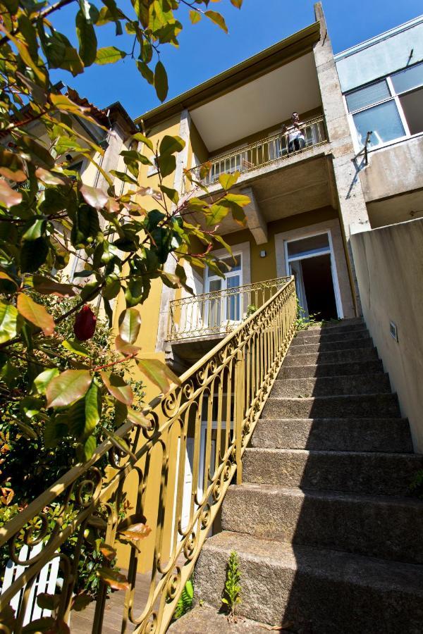 Boutique Rentals- Urban Garden Balcony&garden Apartment *