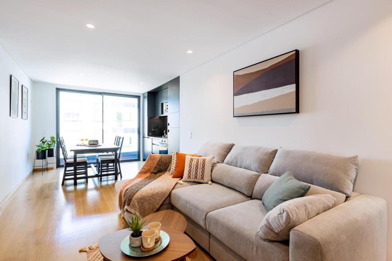 Camoes Downtown With Parking Apartment *