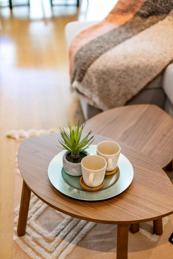 Camoes Downtown With Parking Apartment Porto