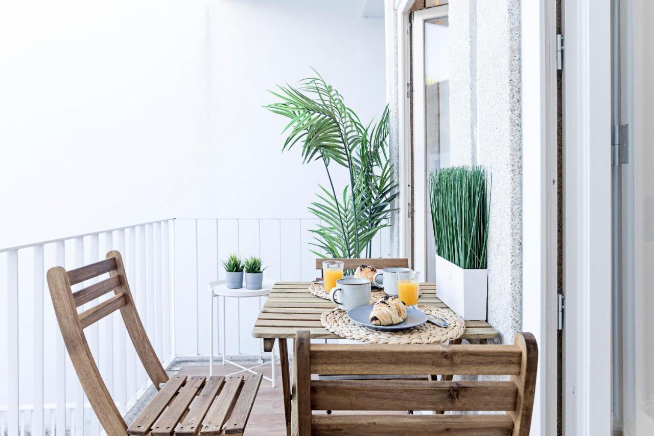 Wonderful Duplex W Private Patio & Ac By Lovelystay * Porto