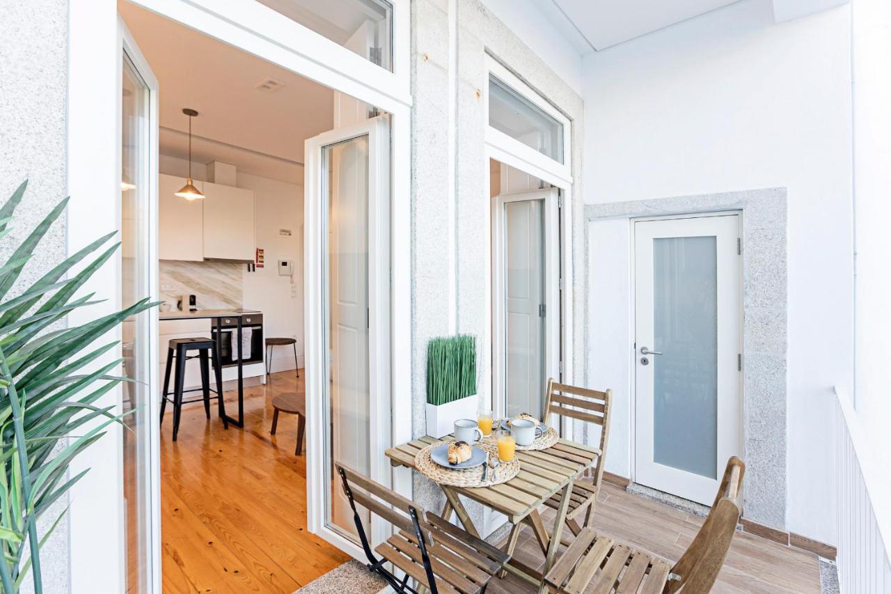 Wonderful Duplex W Private Patio & Ac By Lovelystay * Porto