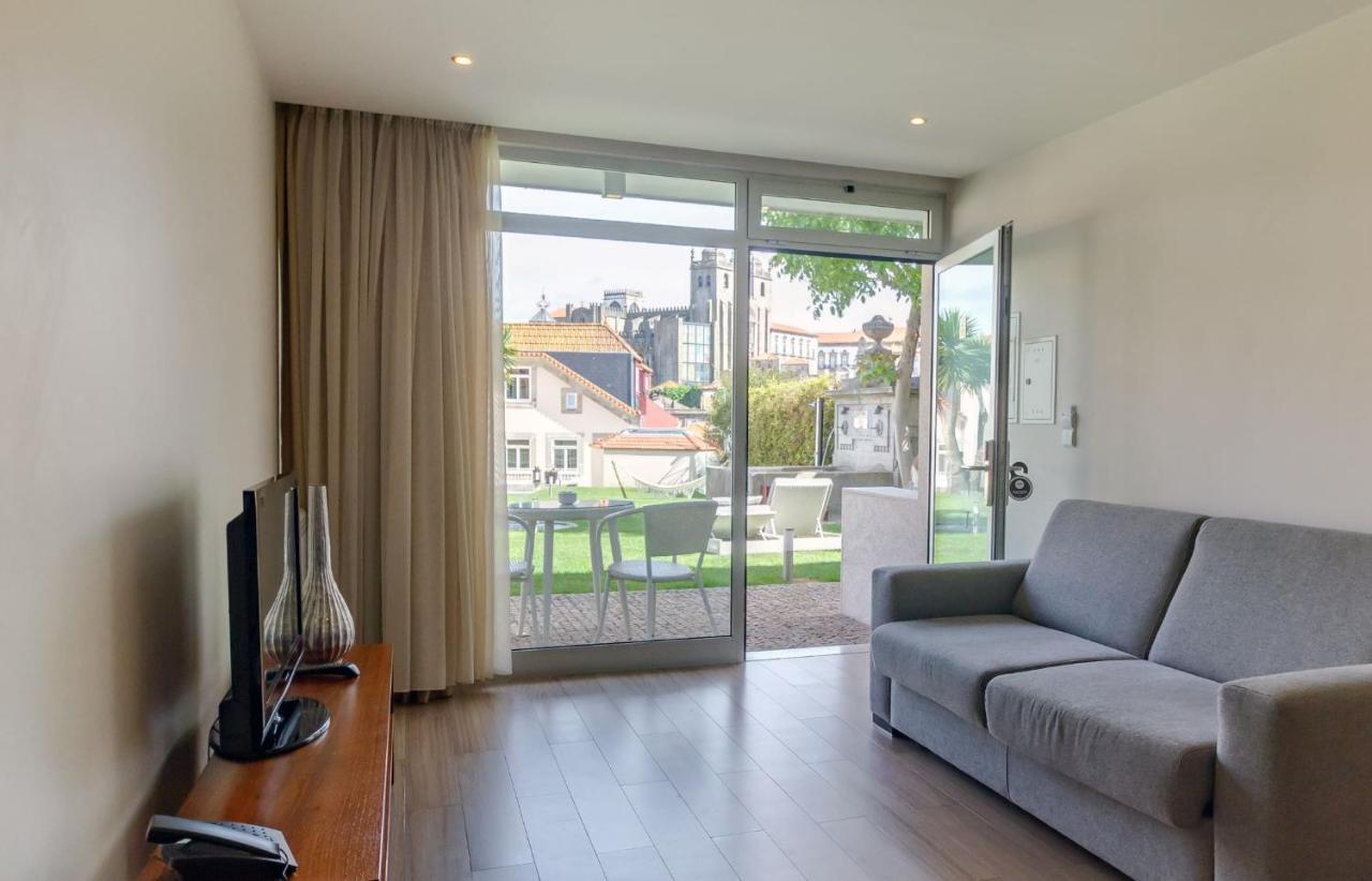 Oca Flores Boutique Aparthotel 4*