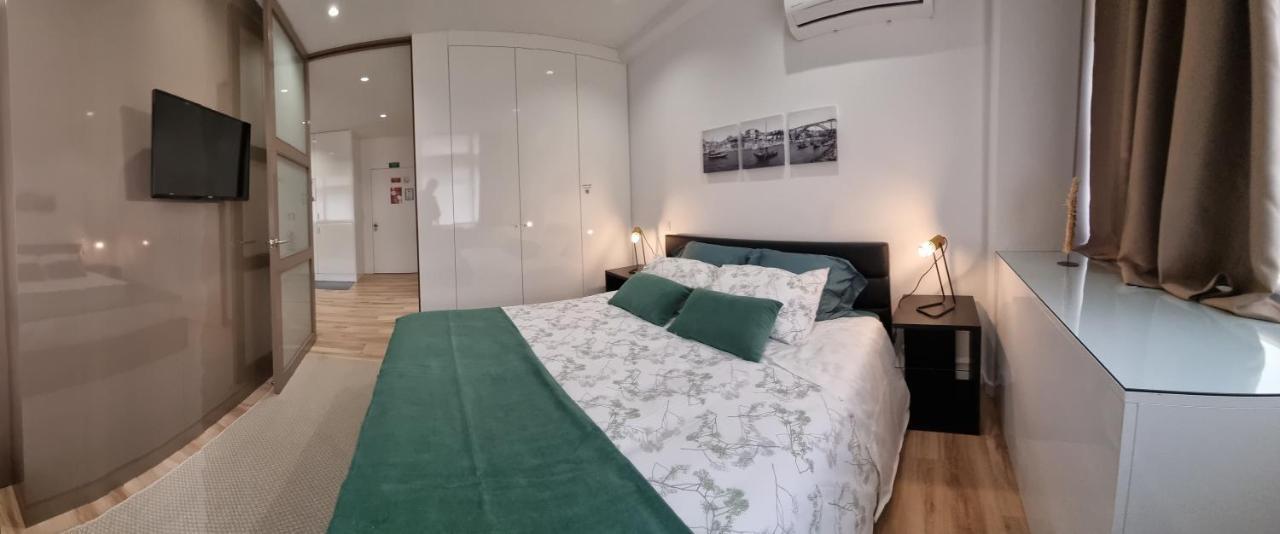 Apartment Alexandre Herculano I Ii & Iii *