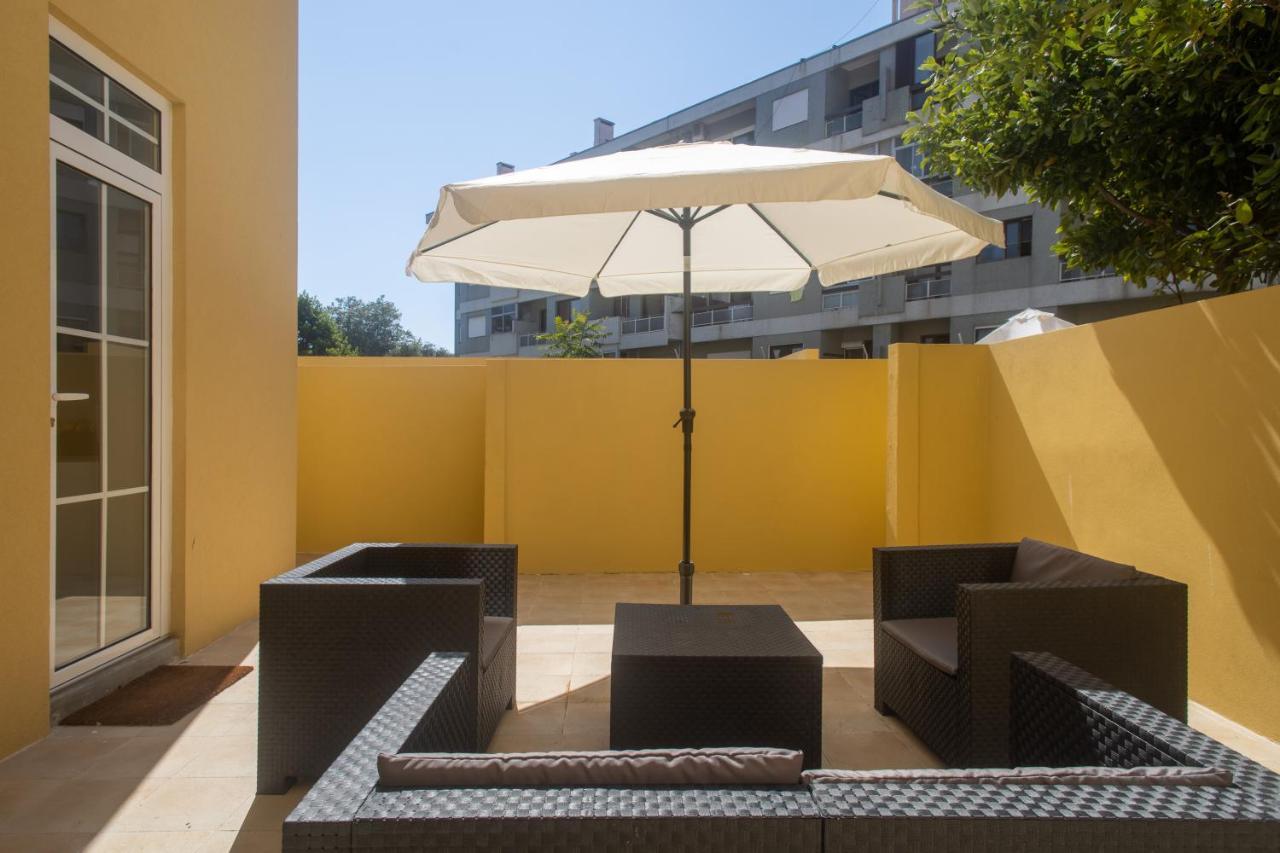 Apartment Yellow *