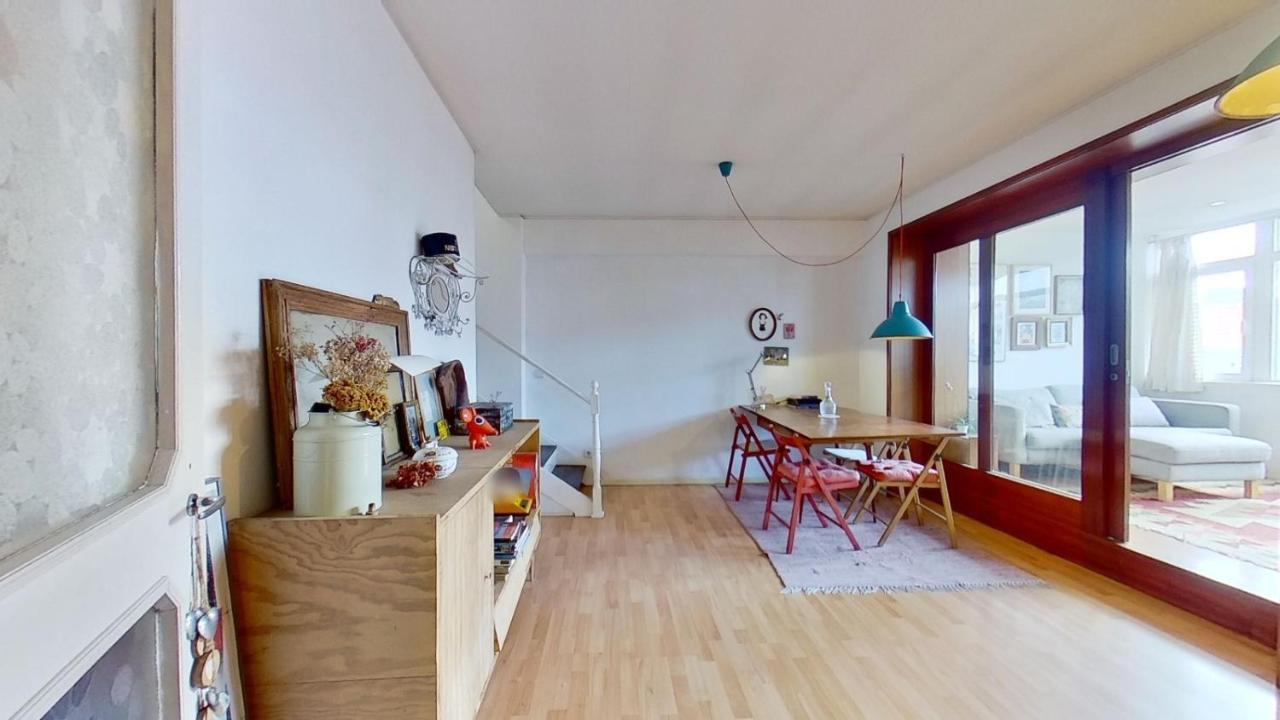 Apartment Sunny & Bright Duplex By Vacationy