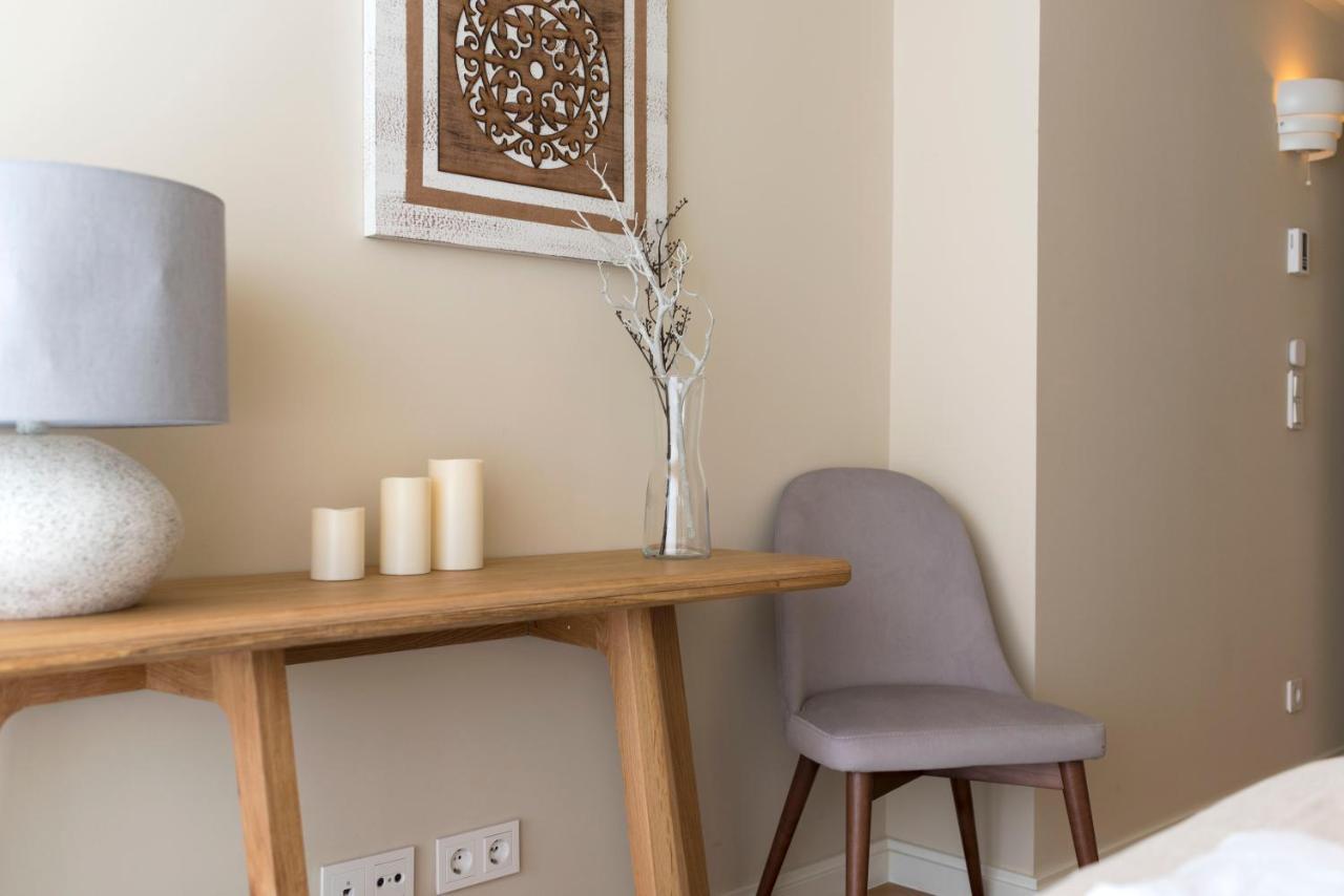 Emporium Deluxe 3br W/ Private Parking By Lovelystay *