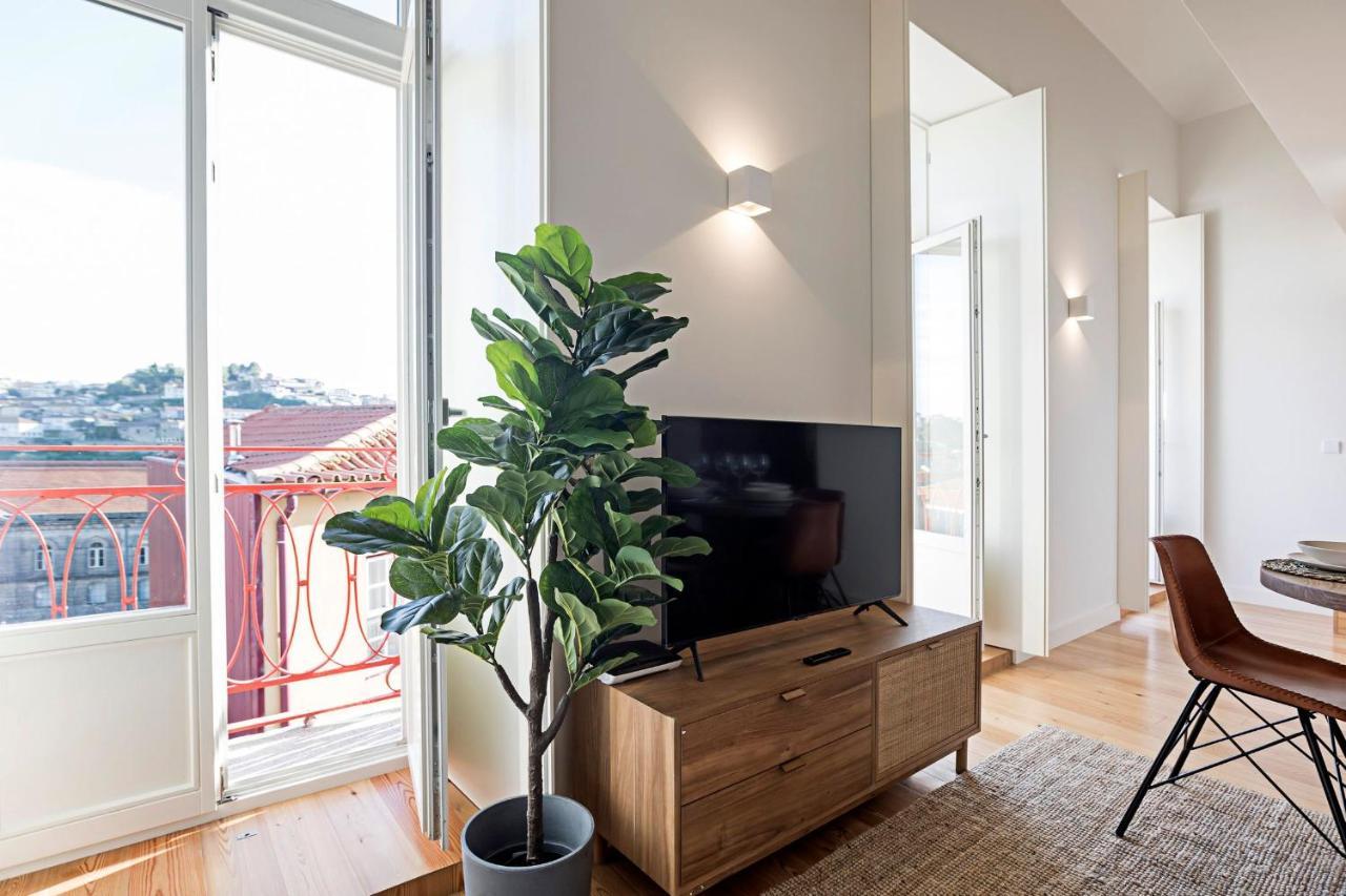 Stunning Duplex Near River By Lovelystay Apartment Porto