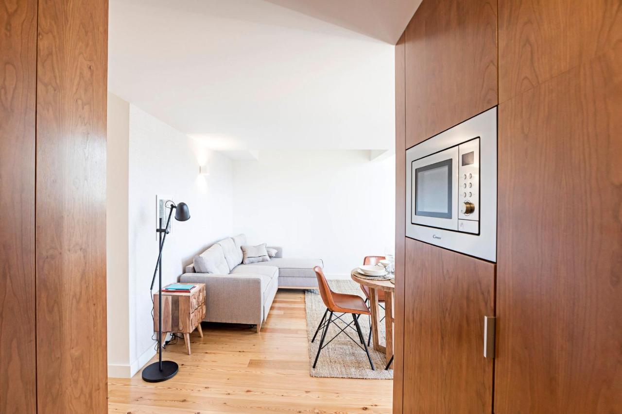 Stunning Duplex Near River By Lovelystay