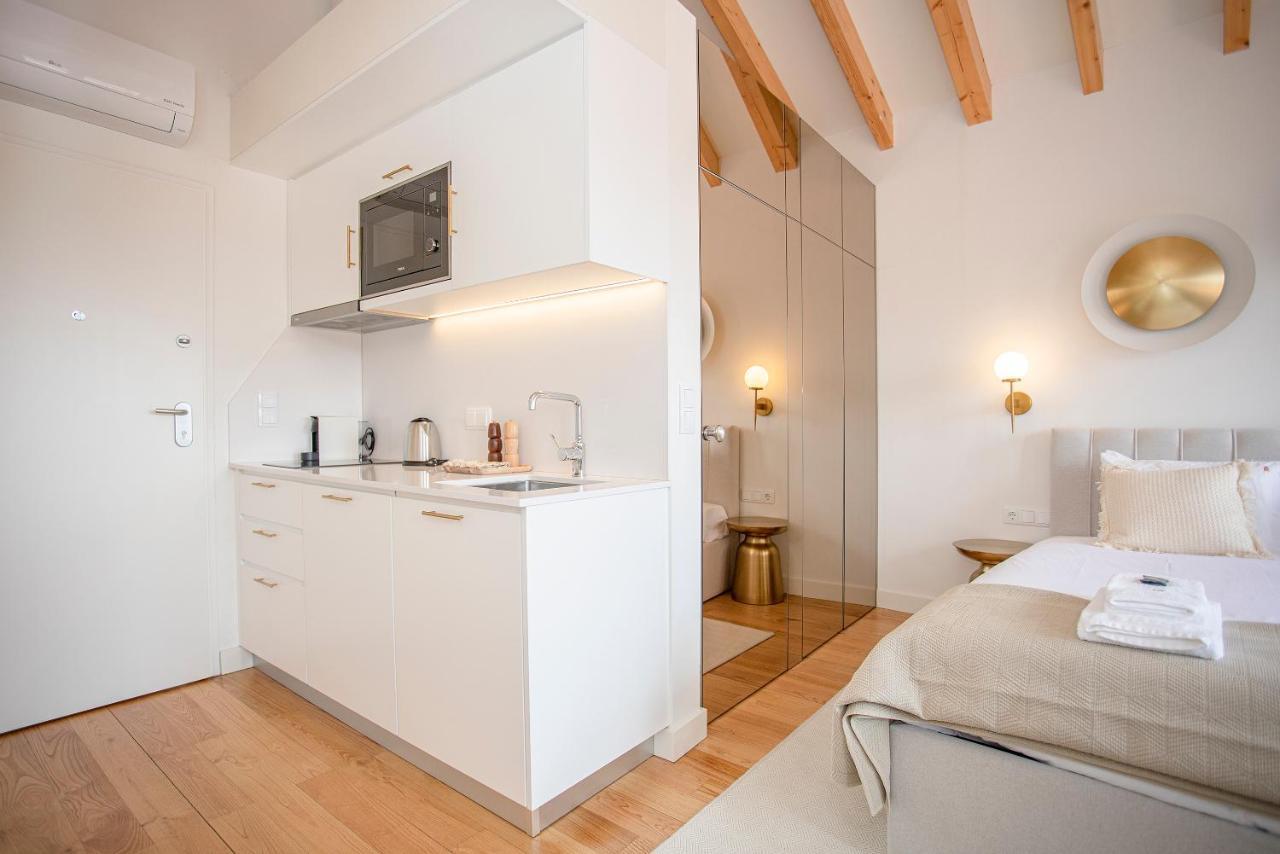 Liiiving In Porto- Clerigos Boutique Apartment