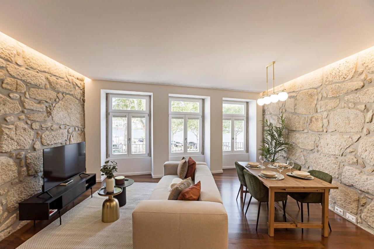 Wonderful 2br Duplex Near River By Lovelystay Apartment