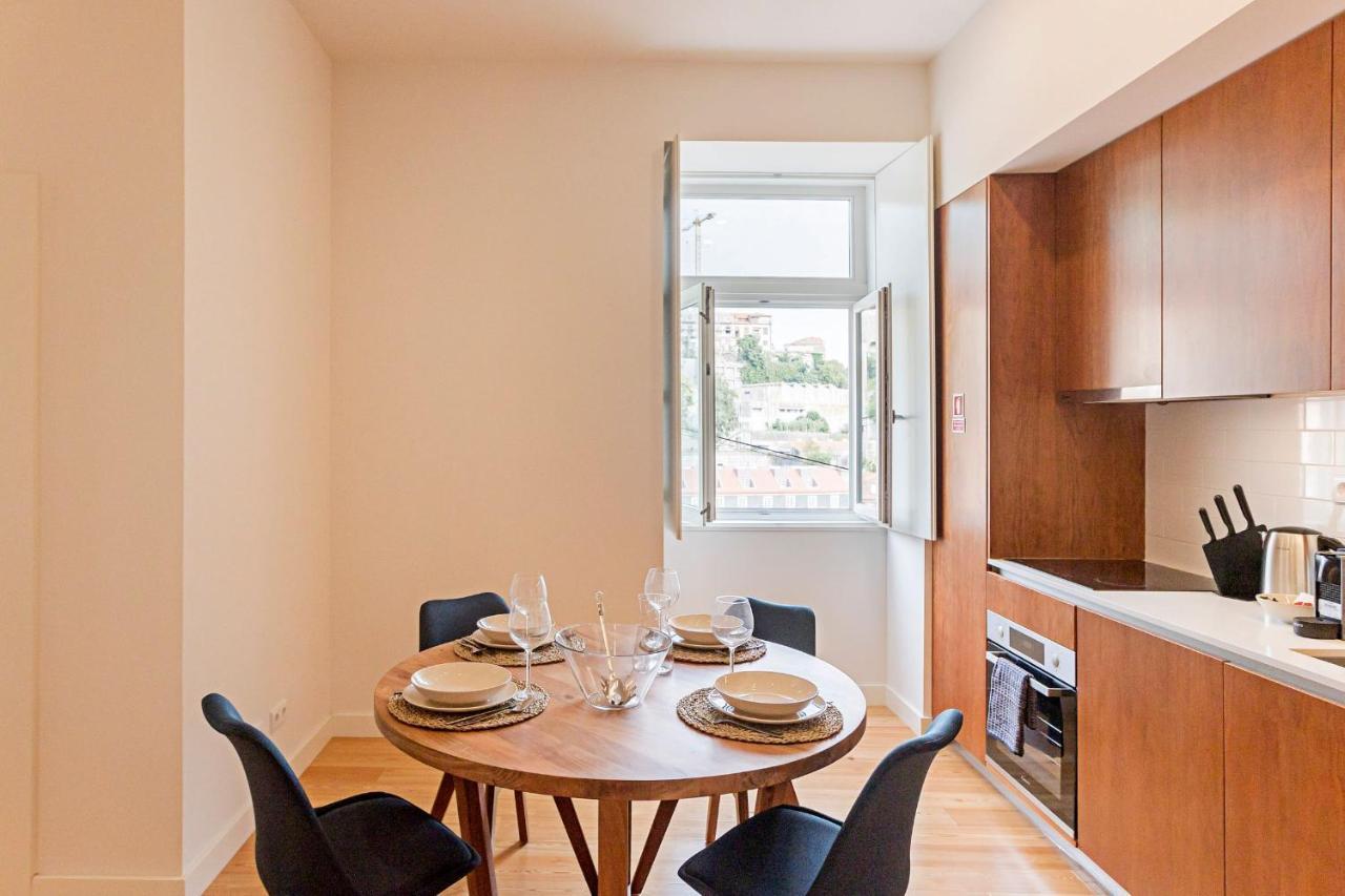 Apartment Superb Flat W/ Balcony And Ac By Lovelystay *