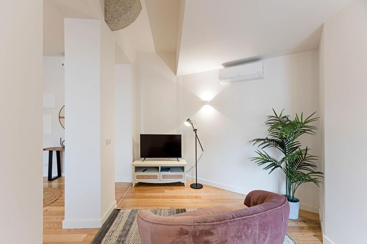 Superb Flat W/ Balcony And Ac By Lovelystay * Porto