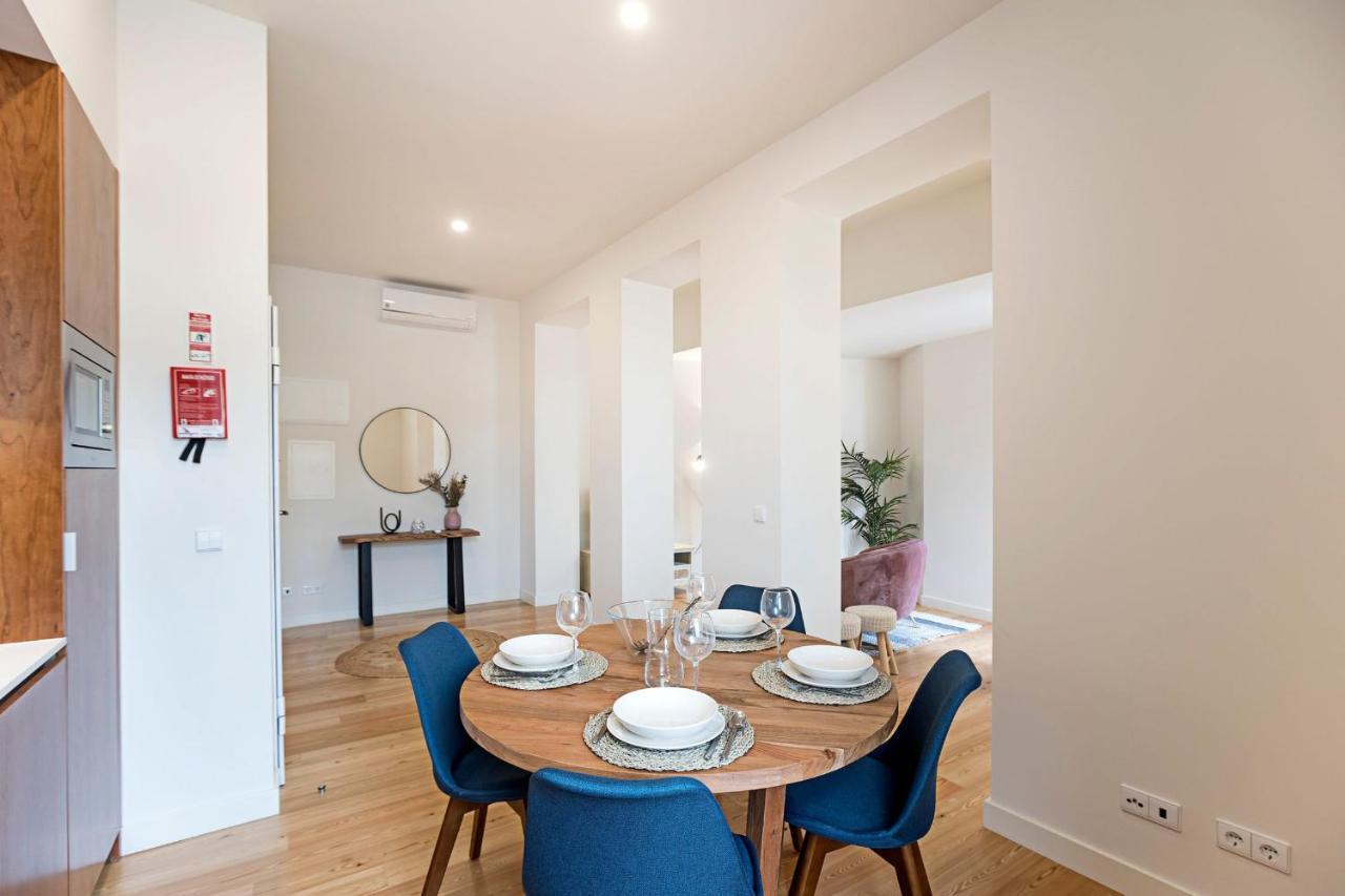 Superb Flat W/ Balcony And Ac By Lovelystay Apartment