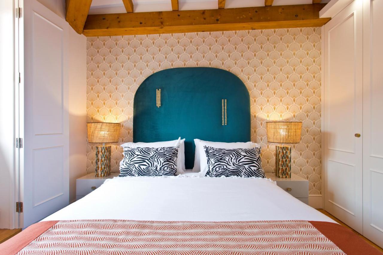 Boutique Rentals-the Alma W/ Balcony Apartment